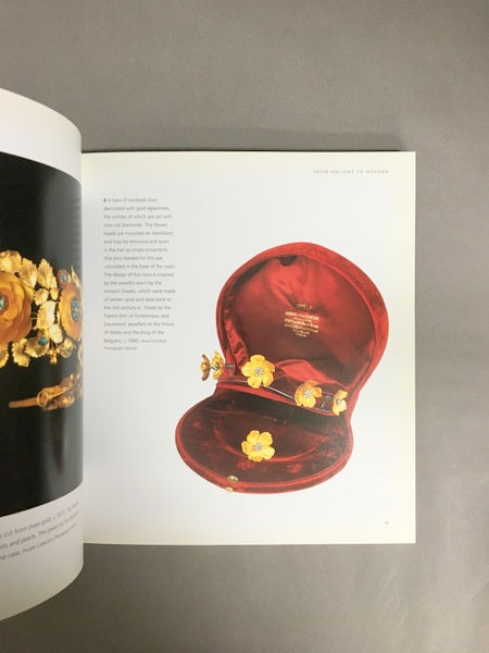 TIARAS past and present ティアラの作品集 洋書