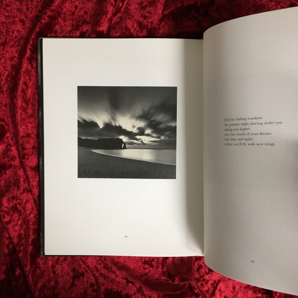 Love in black and white 写真:マイケル・ケンナ 詩:ビアンカ・ロッシーニ