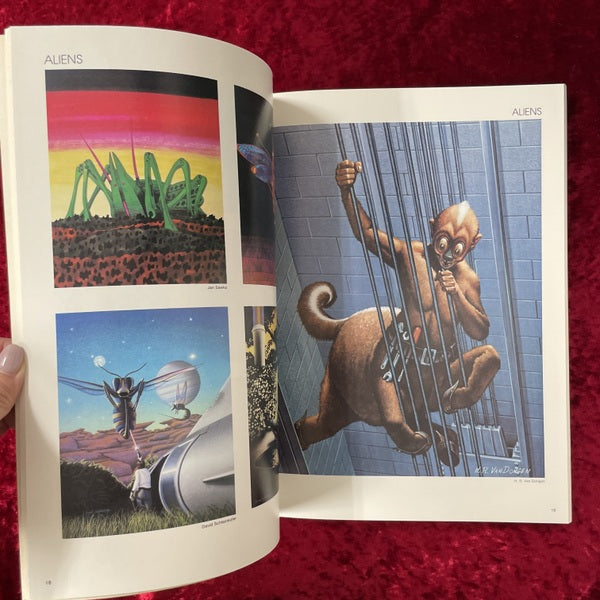 Tomorrow and Beyond Masterpieces of Science Fiction Art 洋書