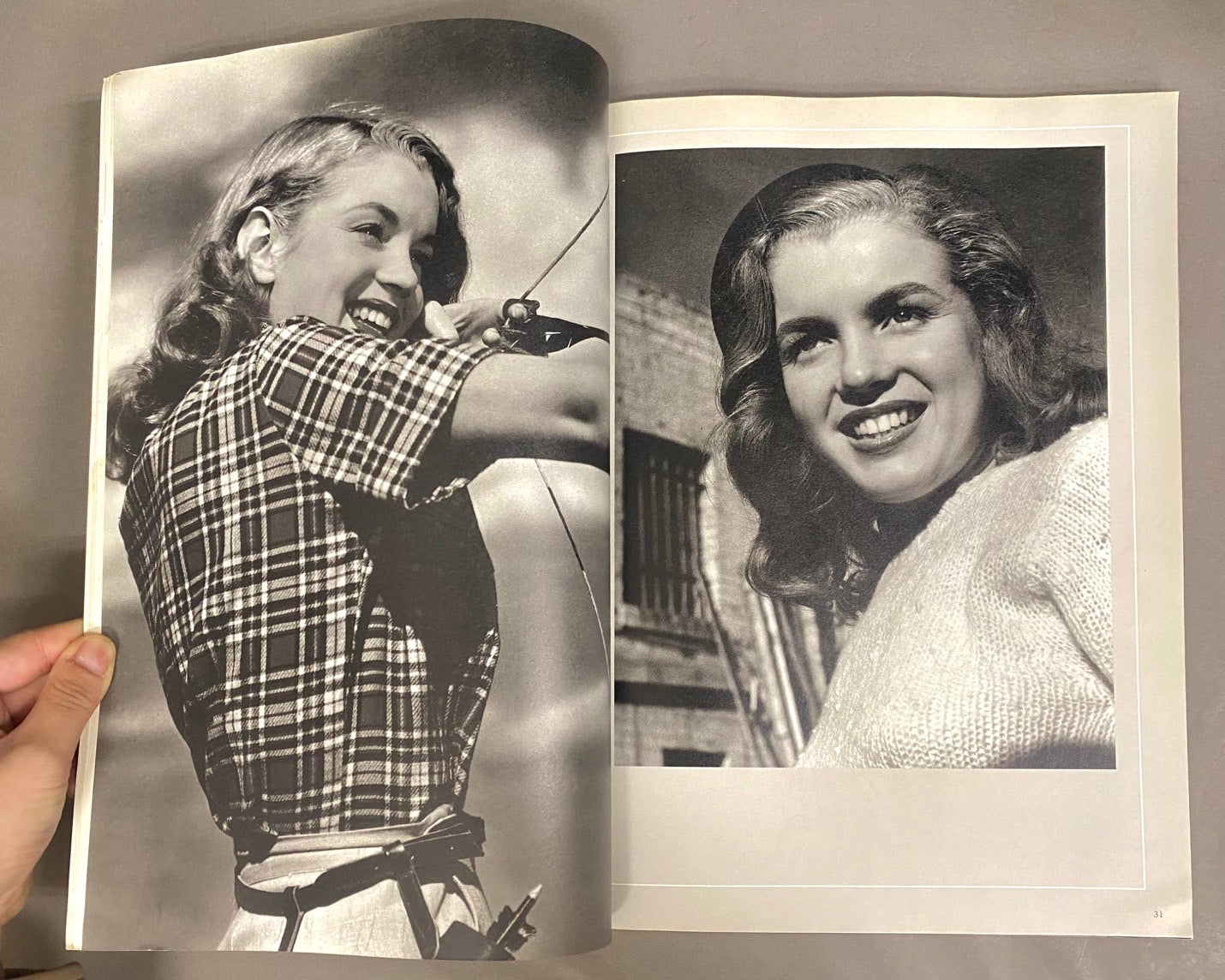 zoom SPECIAL PIN-UP ピンナップ フランス語版