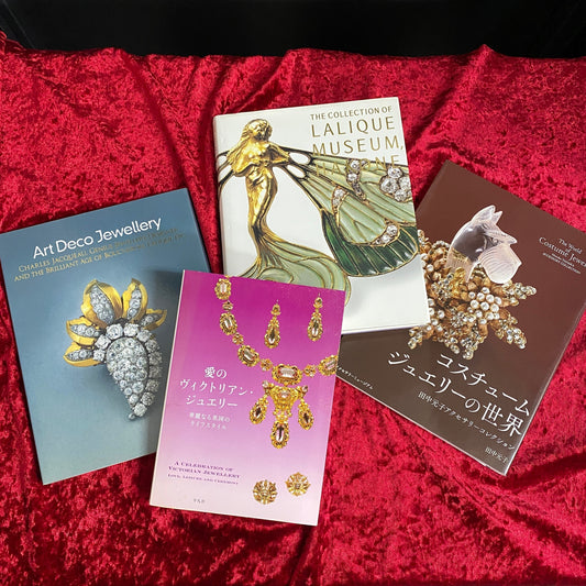 【新入荷】ジュエリーに関する本