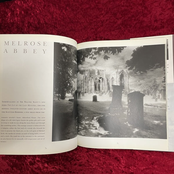 The Twilight Hour: Celtic Visions from the Past　洋書　 Simon Marsden　サイモン・マースデン
