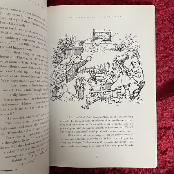 Alice's Adventures in Wonderland : A Classic Illustrated Edition 洋書