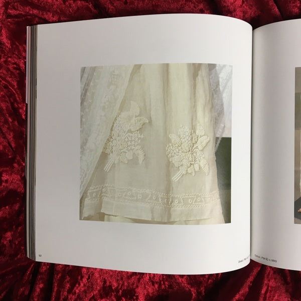 華麗な革命 : ロココと新古典の衣裳展