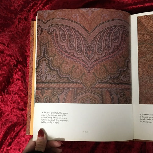 The Paisley Pattern　The Official Illustrated History 洋書