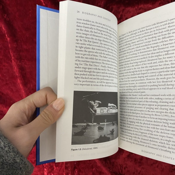 Marina Abramovic (Routledge Performance Practitioners) 　洋書