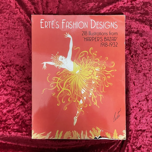 Erté's Fashion Designs 　218 illustrations from "Harper's bazar," 1918-1932　洋書