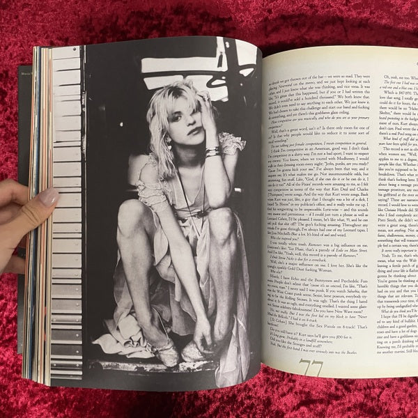 Cobain　洋書　