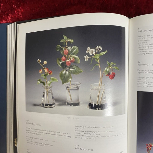 Royal Treasures: A Golden Jubilee Cel　洋書