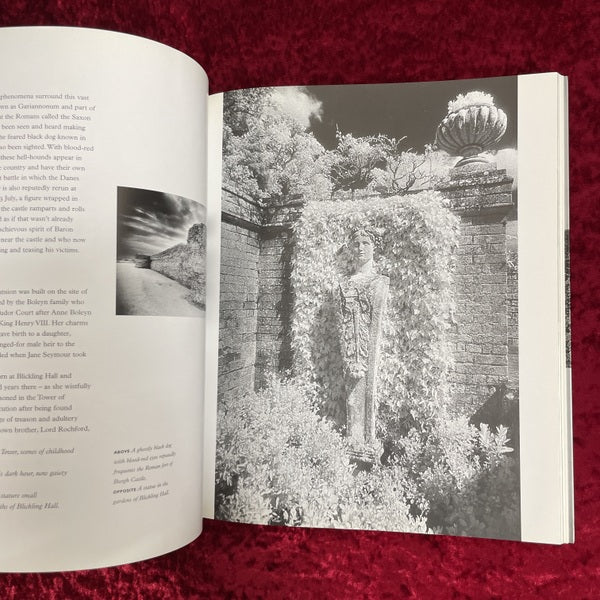 This Spectred Isle: A Journey Through Haunted England　洋書 Simon Marsden サイモン・マースデン
