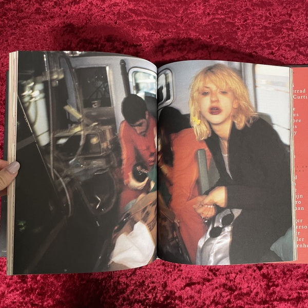 Cobain　洋書　