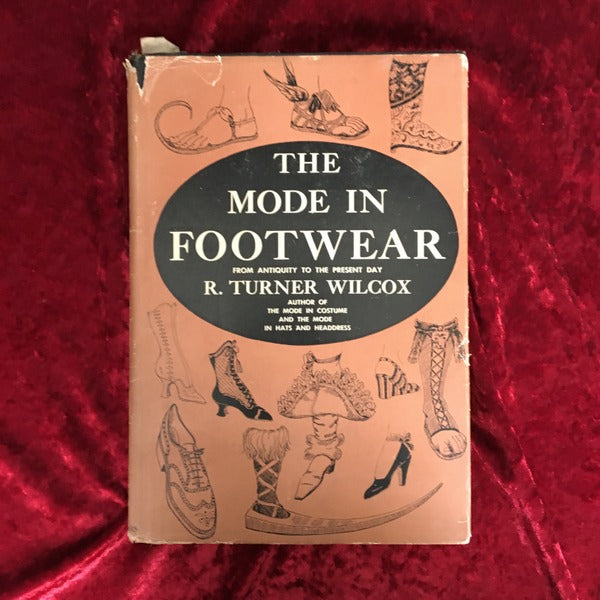 The Mode in Footwear　From Antiquity to the Present Day 洋書