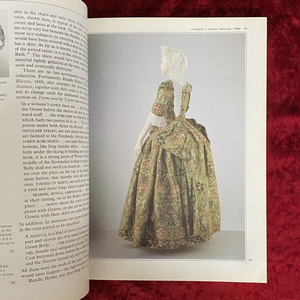 Four Hundred Years of Fashion 洋書