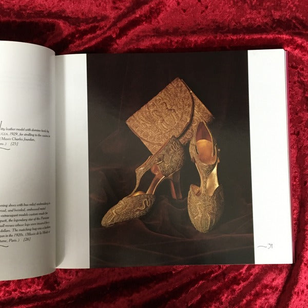 Heavenly Soles　Extraordinary 20th Century Shoes　洋書