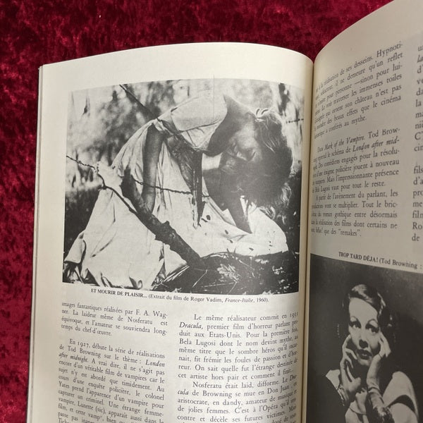 LE MUSEE DES VAMPIRES　洋書