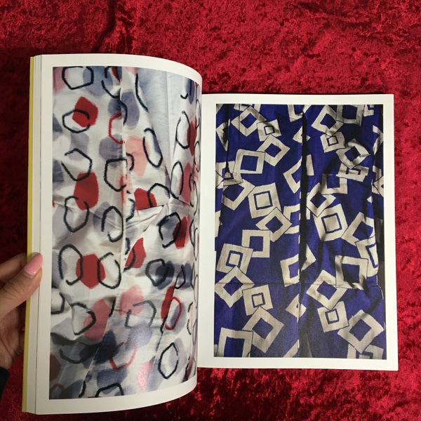 石内都:絹の夢 = Ishiuchi Miyako:From Cocoons