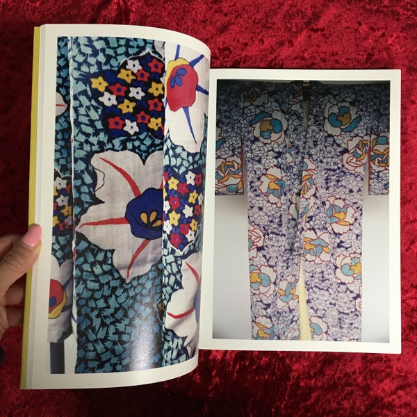 石内都:絹の夢 = Ishiuchi Miyako:From Cocoons