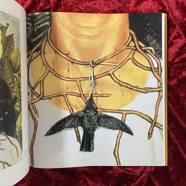 Frida Kahlo　洋書