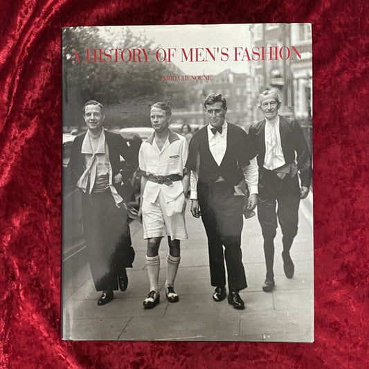 A History of Men's Fashion
　洋書