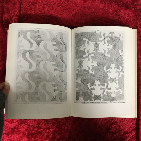 The World Of M.C. Escher  洋書  エッシャー画集