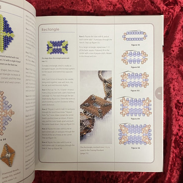 Diane Fitzgerald's Shaped Beadwork : Dimensional Jewelry with Peyote Stitch　洋書