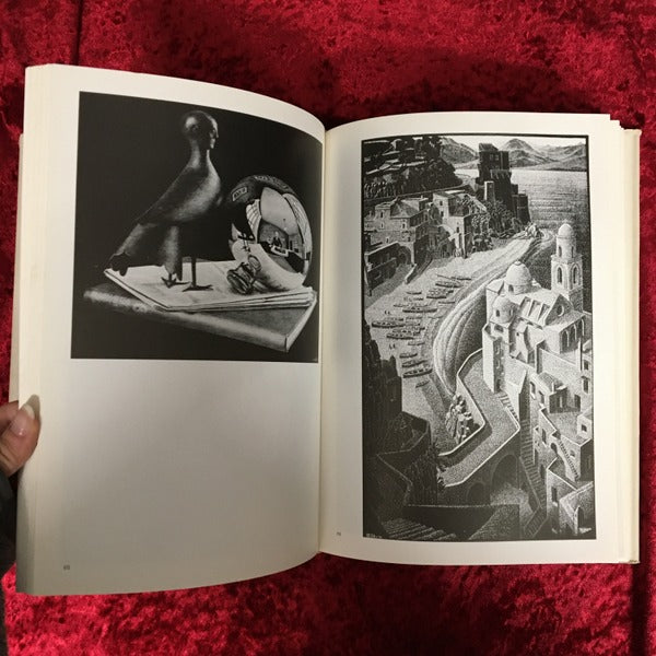 The World Of M.C. Escher  洋書  エッシャー画集