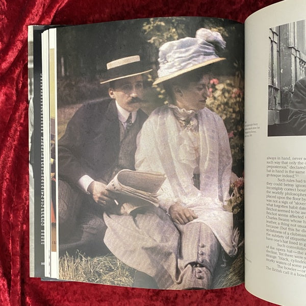 A History of Men's Fashion
　洋書