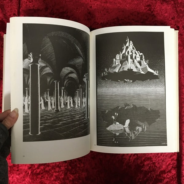 The World Of M.C. Escher  洋書  エッシャー画集
