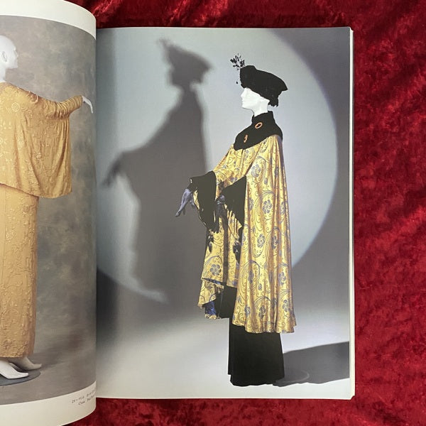 オートクチュール100年展 図録　Haute Couture 1870‑1970