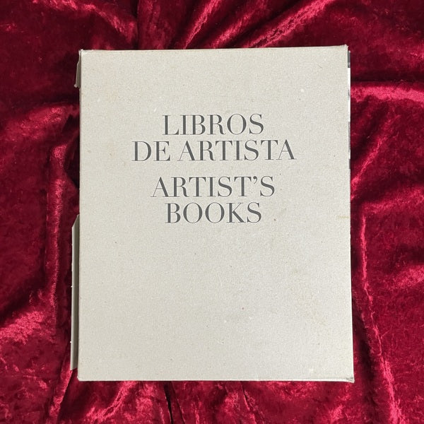 Libros De Artista　洋書　ウリセス・カリオン