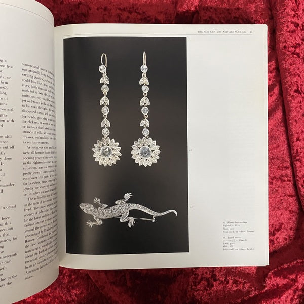 Jewels of Fantasy: Costume Jewelry of the 20th Century　洋書