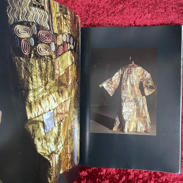Coppola and Eiko on Bram Stoker's Dracula 　衣装：石岡瑛子　洋書