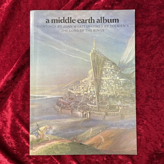 A Middle-Earth Album 洋書　