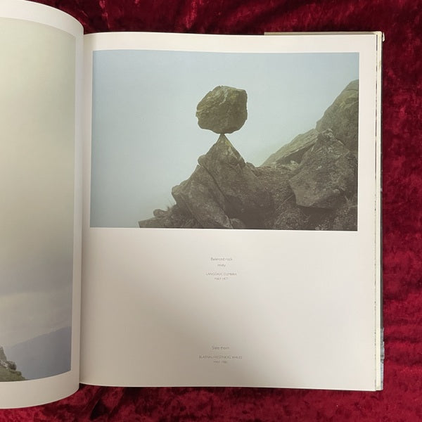 Andy Goldsworthy　A Collaboration with Nature　洋書