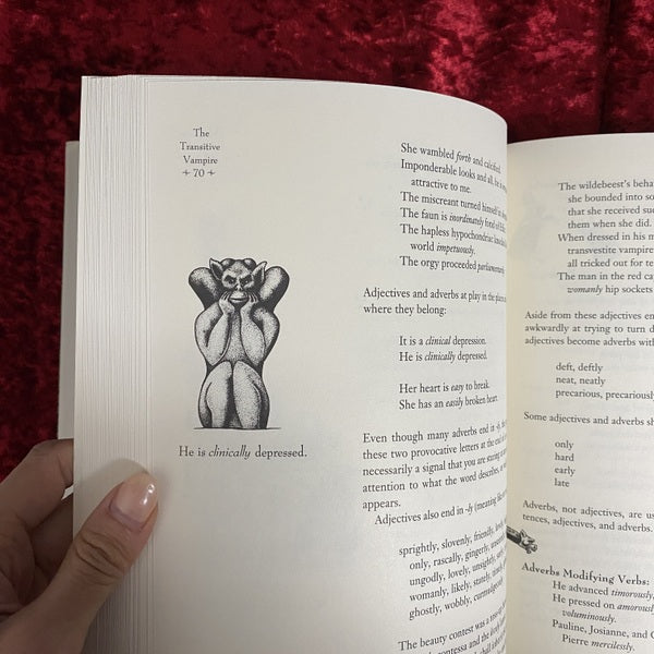 The Deluxe Transitive Vampire: A Handbook of Grammar for the Innocent, the Eager, and the Doomed 洋書