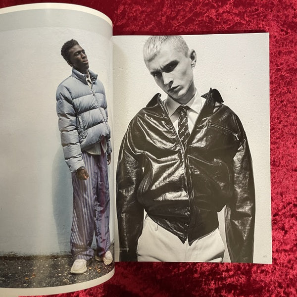 Them magazine:BALENCIAGA　（バレンシアガ）　SPECIAL ISSUE　2017年　ゼムマガジン10月号別冊