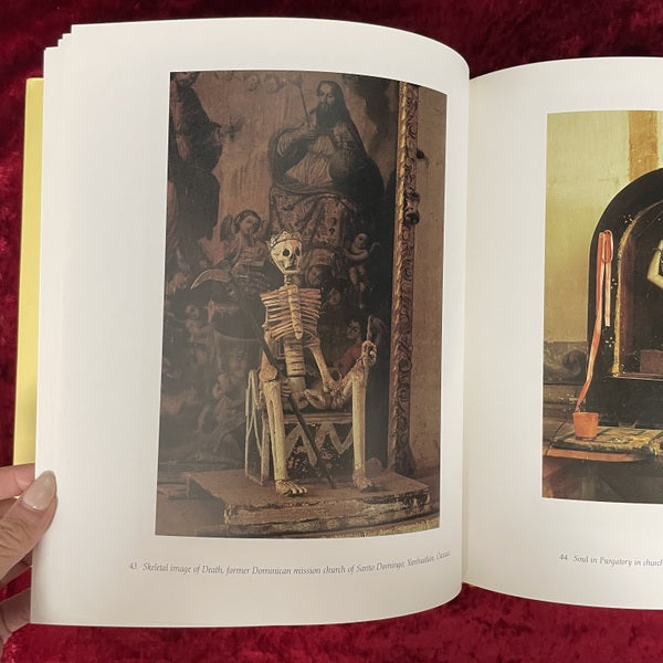 Mexican Churches　洋書