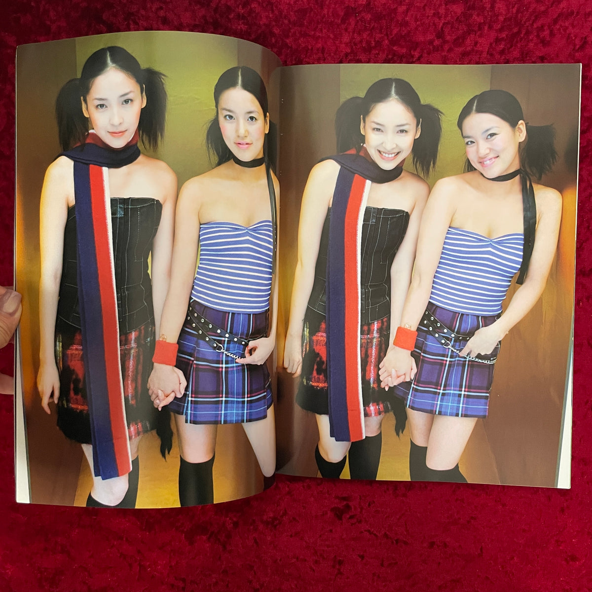SWEET FEMALE: 麻生久美子×桃生亜希子写真集