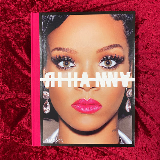The Rihanna Book　リアーナ・ブック　洋書