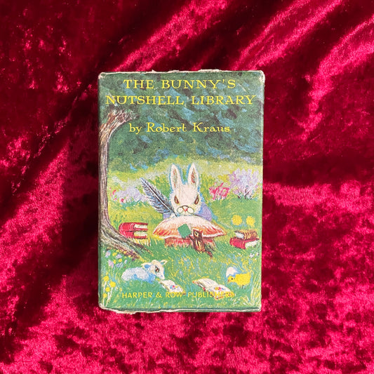The Bunny’s Nutshell Library  ヴィンテージミニ絵本