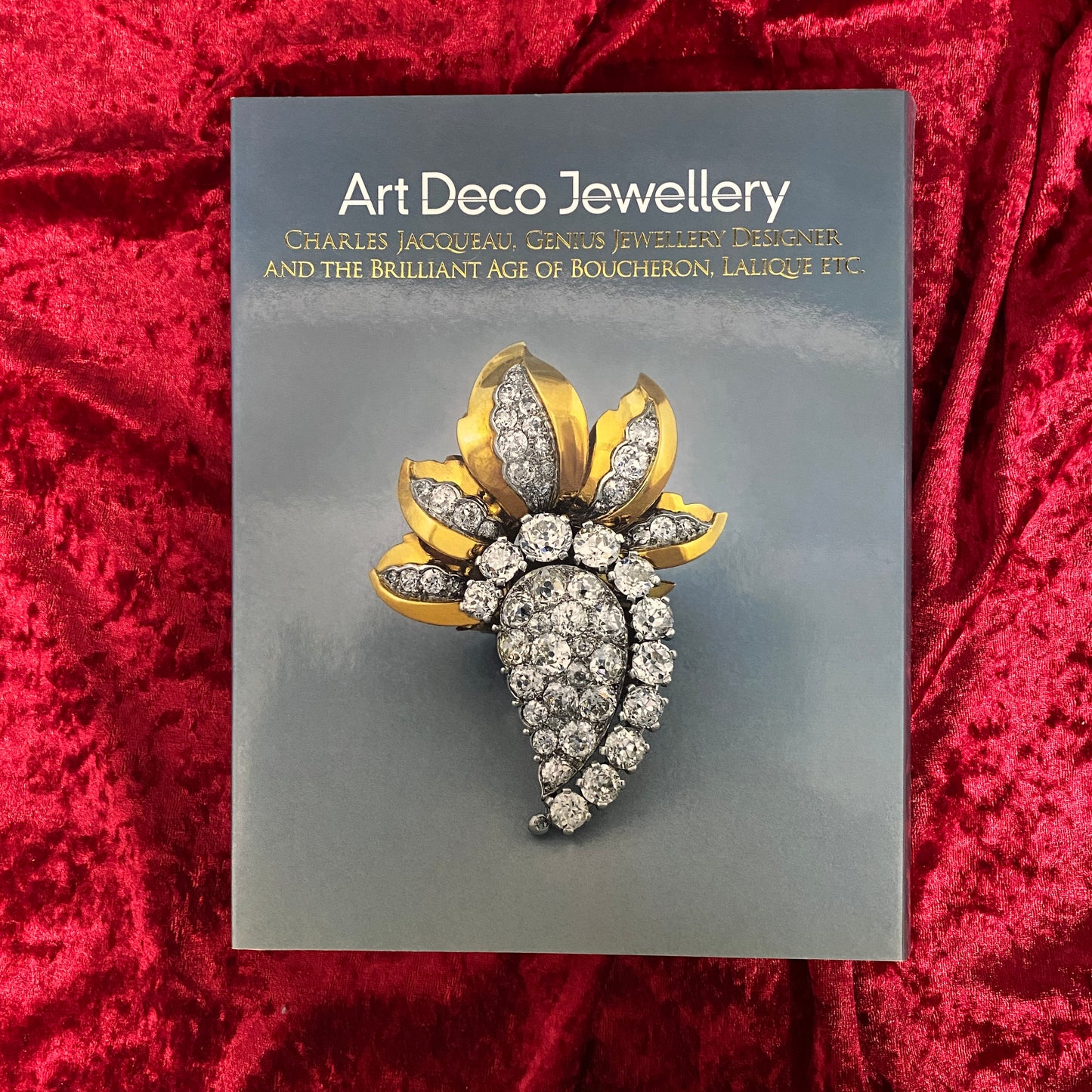 アール・デコ・ジュエリー : 宝飾デザインの鬼才シャルル・ジャコーと輝ける時代