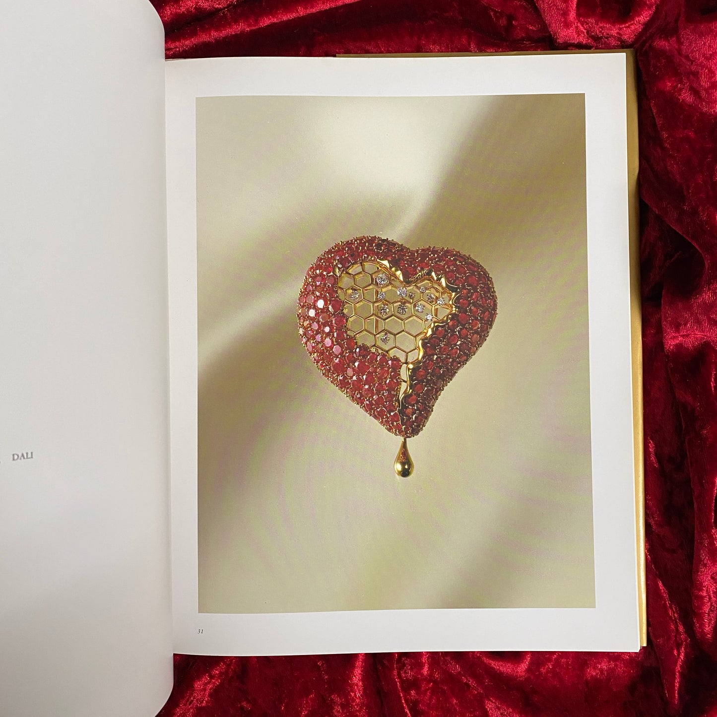 ダリ愛の宝飾 : 妻ガラに捧げる