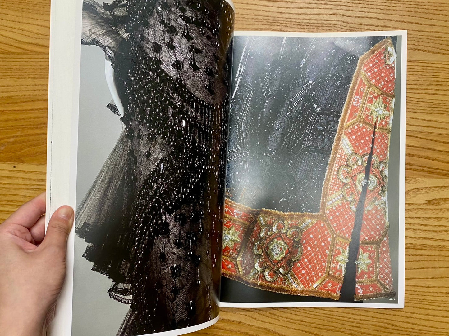 VALENTINO A ROMA 　ヴァレンティノのオートクチュール＆プレタポルテ　洋書