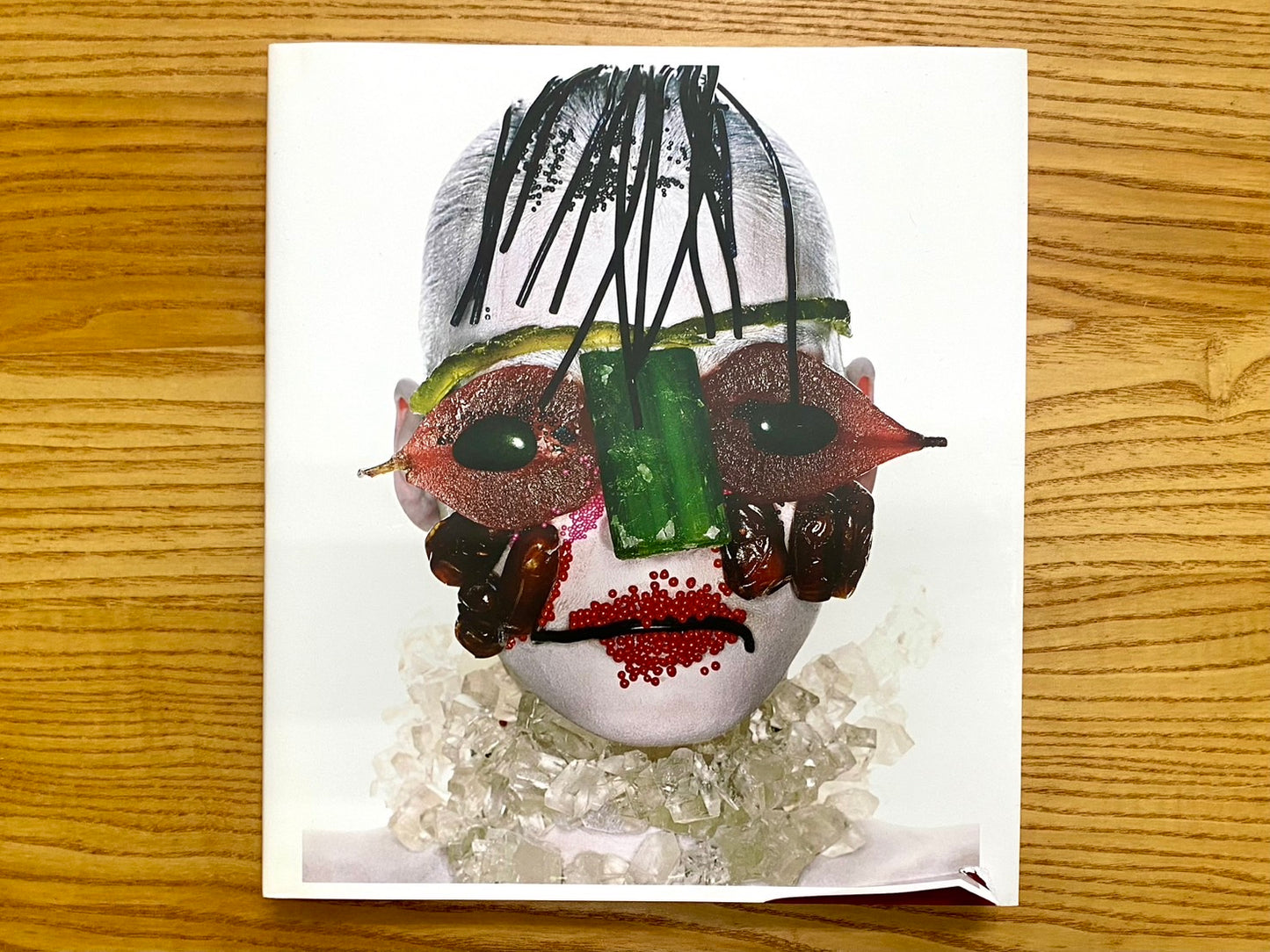 EXTREME BEAUTY VOGUE　尖鋭のファッション写真　洋書