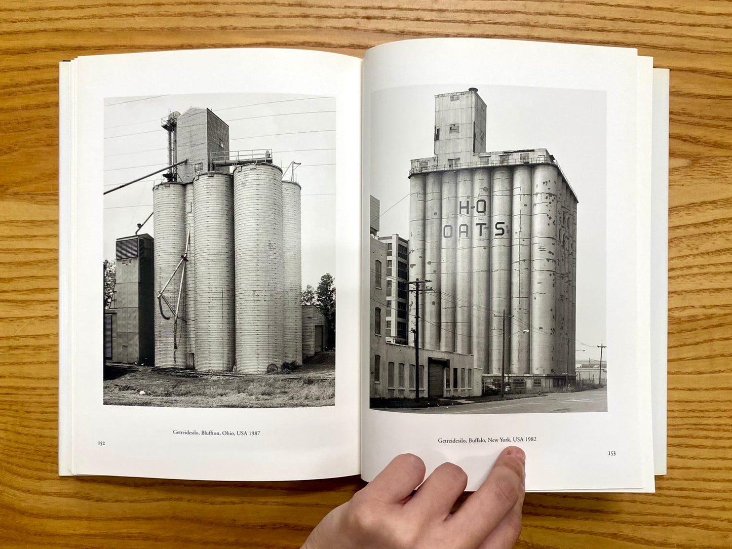 Bernd und Hilla Becher Festschrift Erasmuspreis 2002