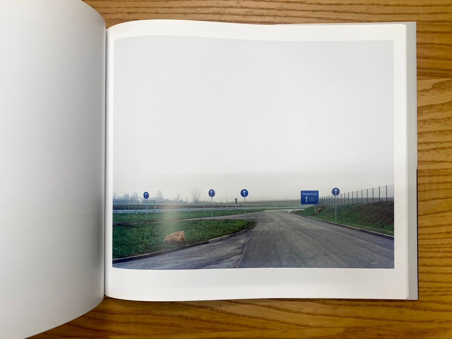 Verkehrsprojekte Traffic Projects Hans-Christian Schink 無人の高速