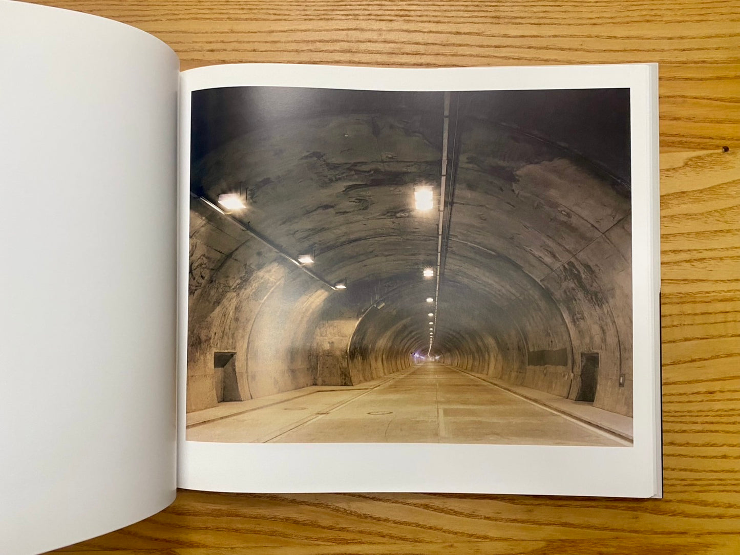 Verkehrsprojekte Traffic Projects　Hans-Christian Schink　無人の高速道路の写真集　洋書