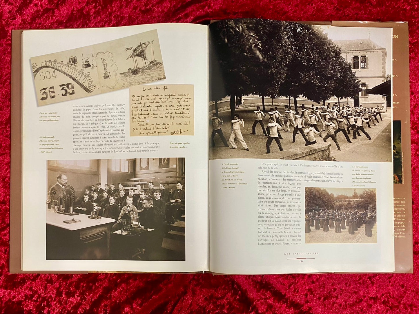 Il y a un siècle...L'école　 19世紀～20世紀初頭の学校の写真　洋書