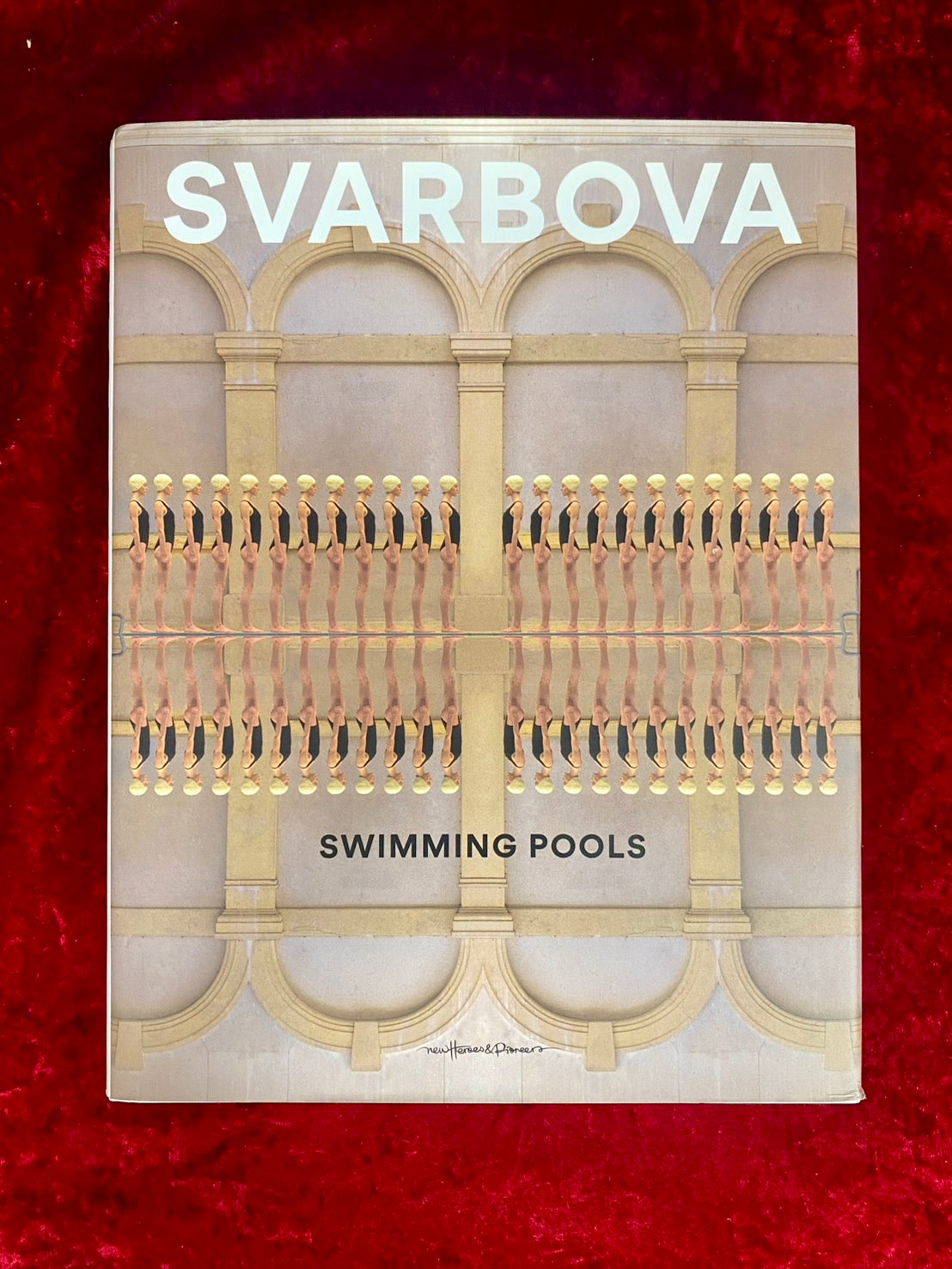 Swimming Pools マーリア・シュヴァルボヴァー写真集　Maria Svarbova 洋書