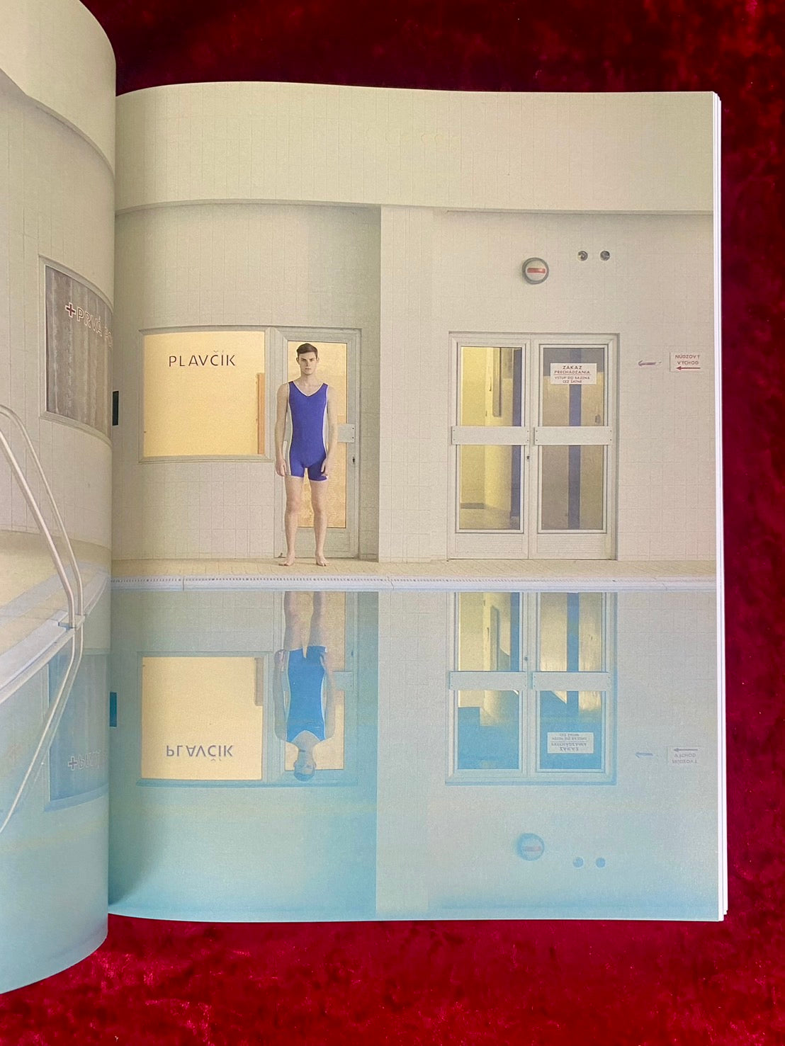 Swimming Pools マーリア・シュヴァルボヴァー写真集　Maria Svarbova 洋書